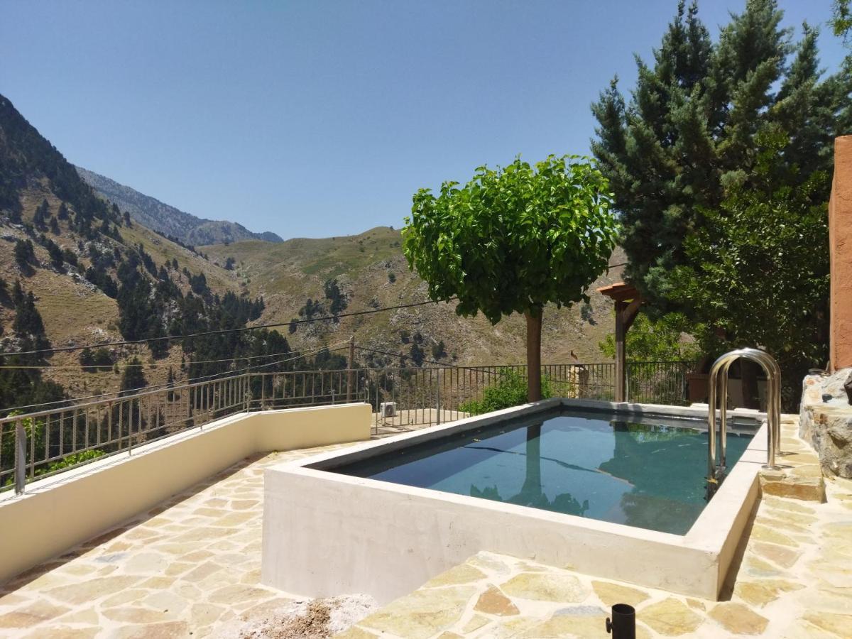Apirathes Residence Zourva Екстер'єр фото