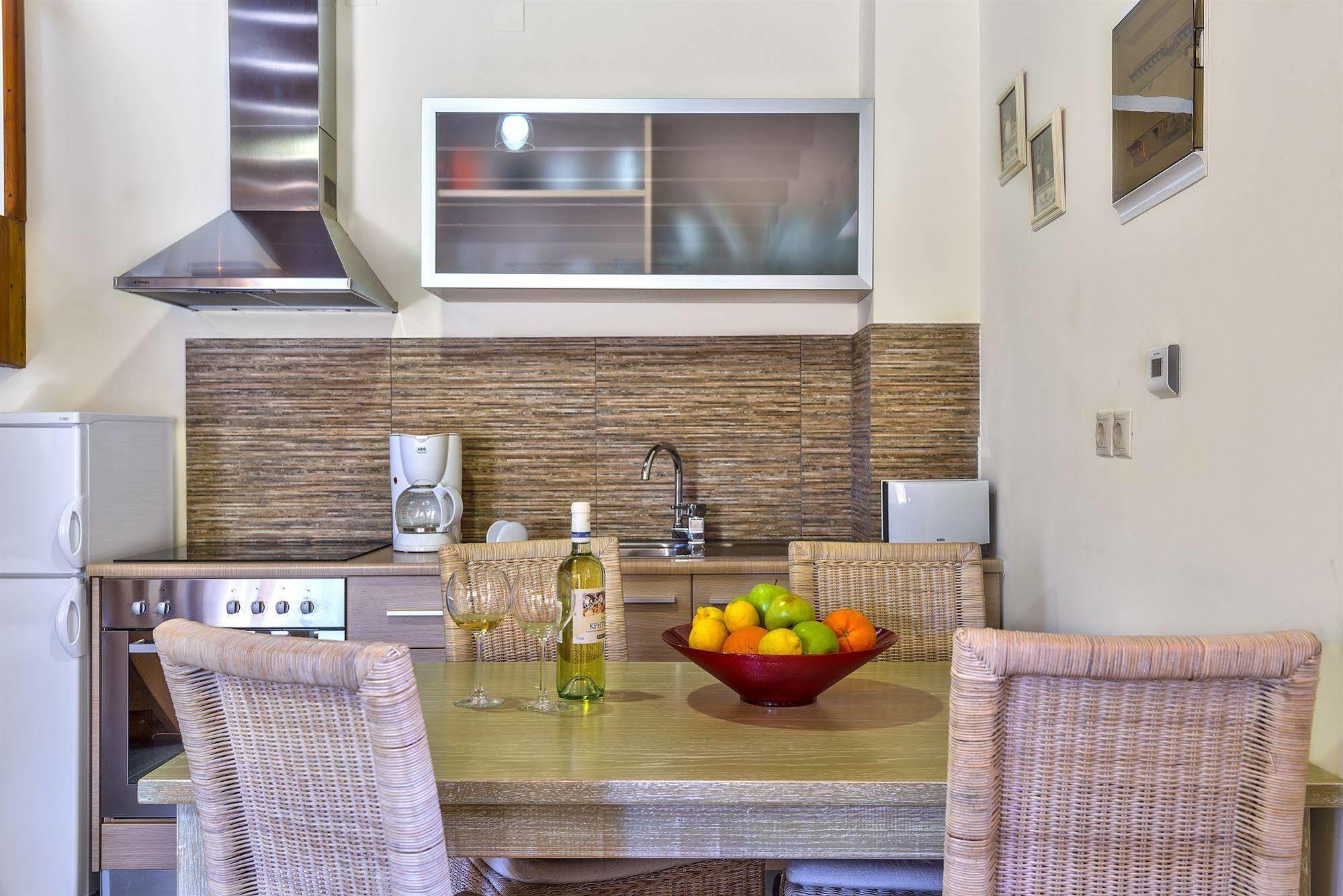 Apirathes Residence Zourva Екстер'єр фото