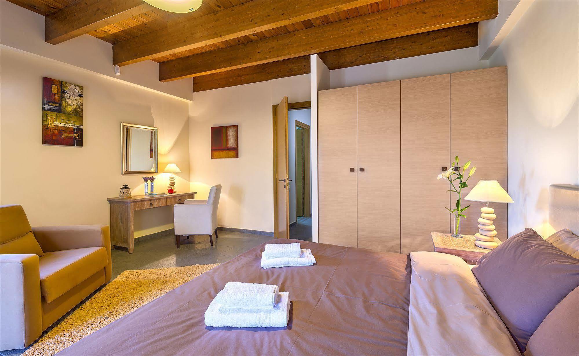 Apirathes Residence Zourva Екстер'єр фото